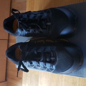 Keen Vista Energy Carbon Fiber Toes Sneakers 9.5